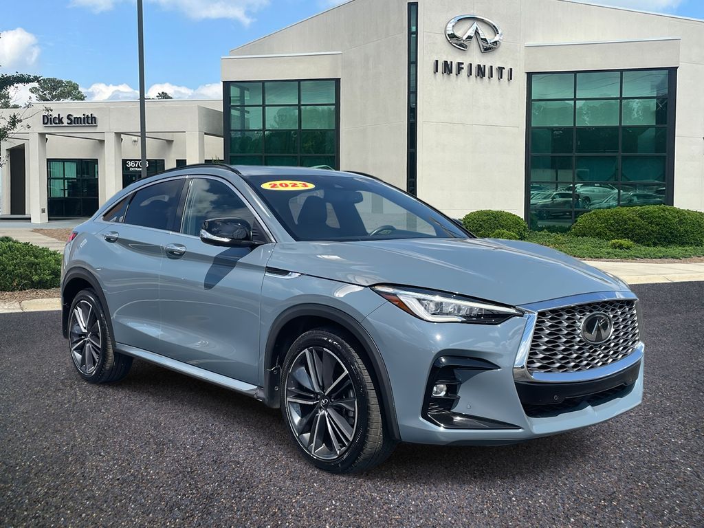 2023 INFINITI QX55 Essential