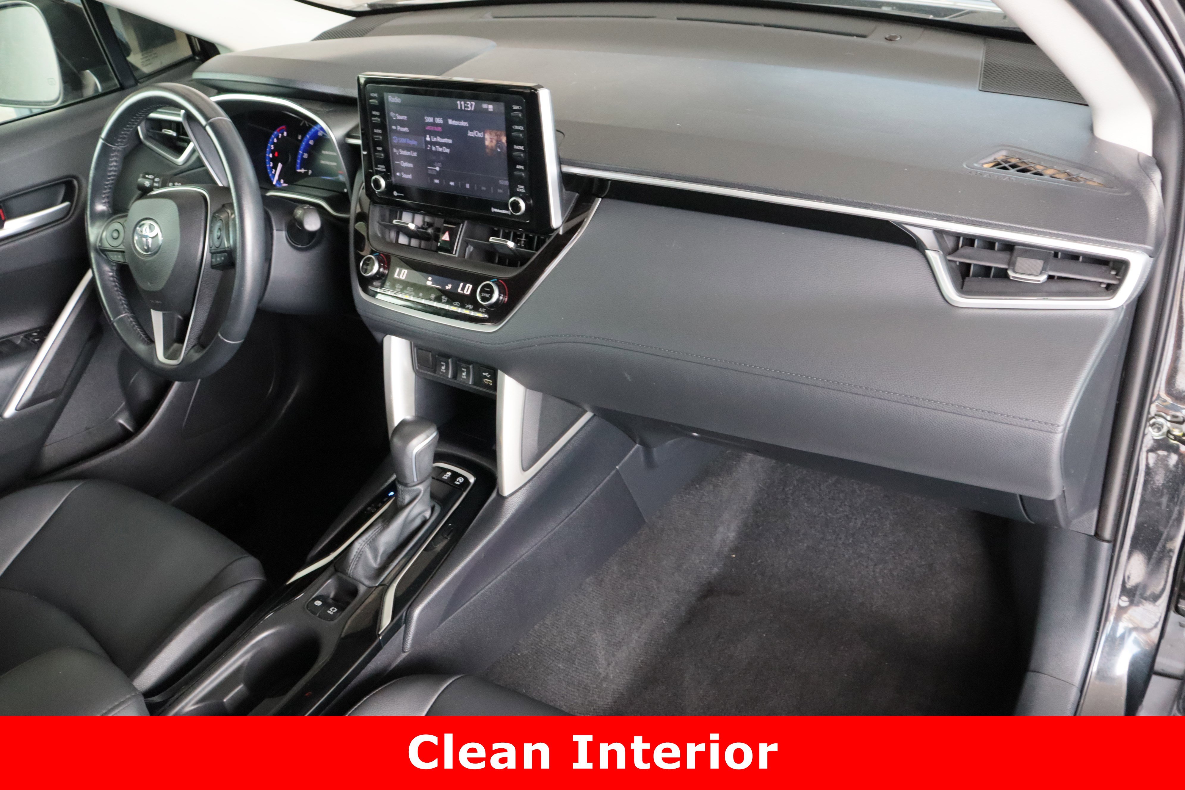 2022 Toyota Corolla Cross XLE photo 31