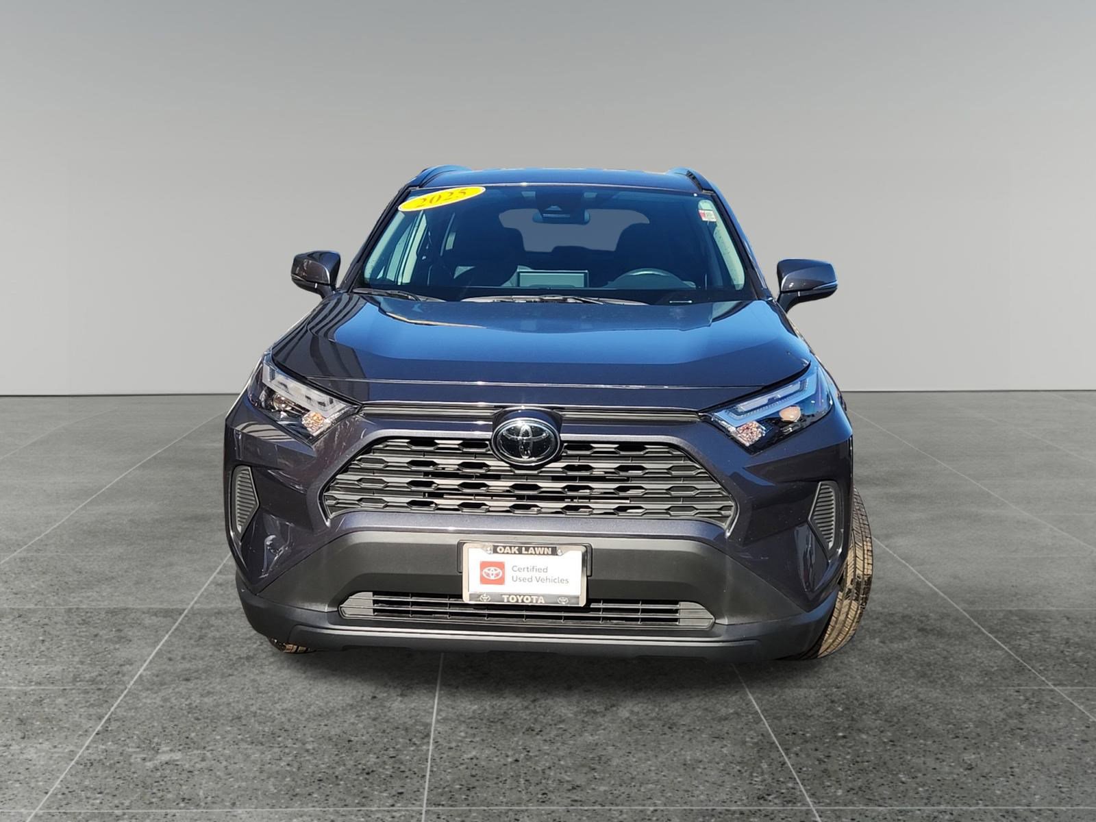 2025 Toyota RAV4 XLE photo 2