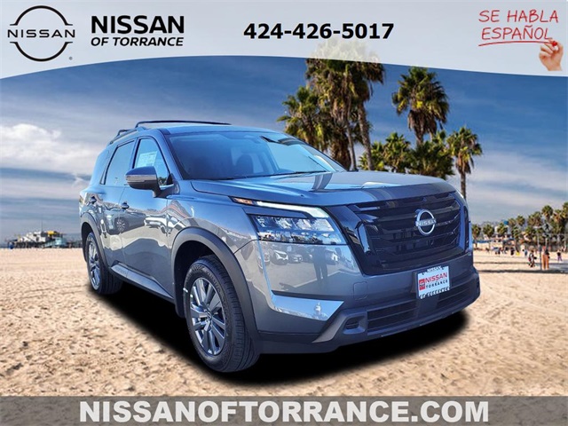 2025 Nissan Pathfinder SV's photo