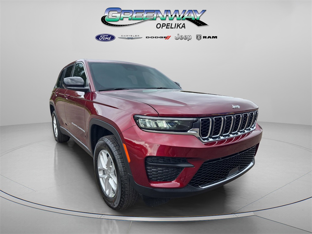 2025 Jeep Grand Cherokee Laredo's photo