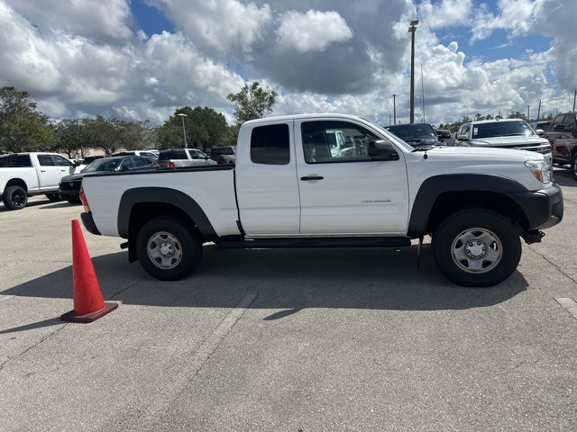 2014 Toyota Tacoma Base photo 2