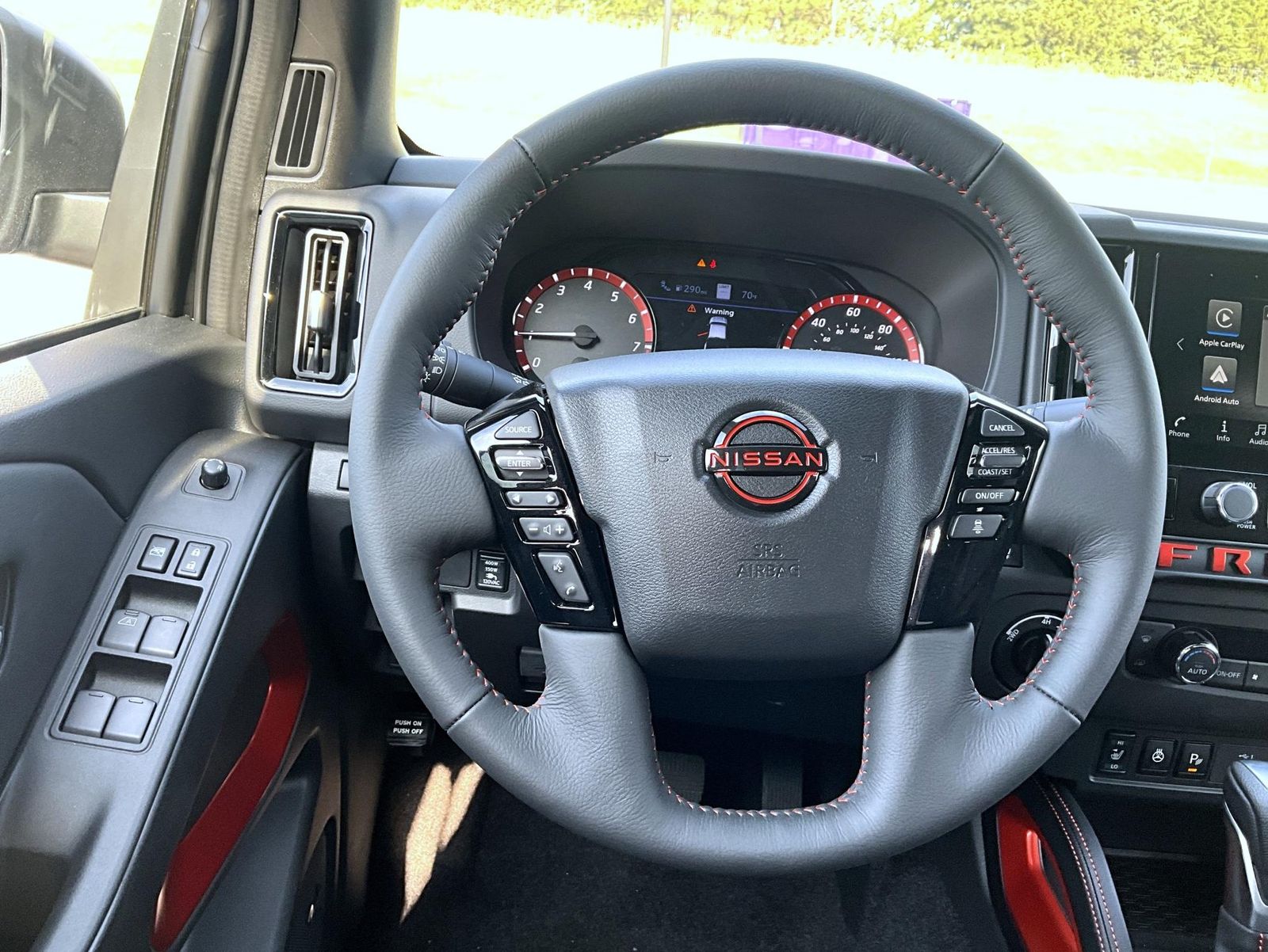 2025 Nissan Frontier PRO-4X photo 12