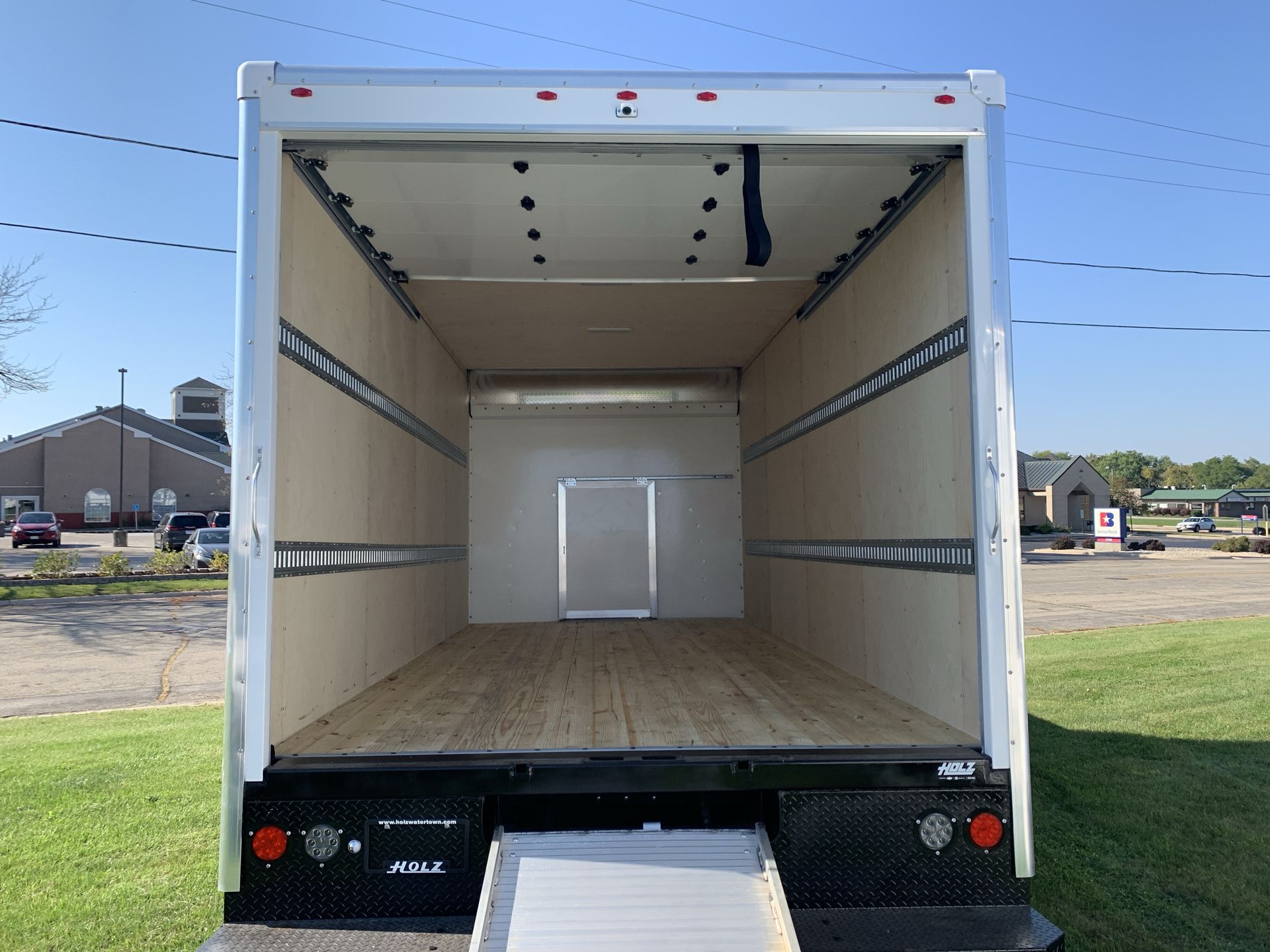 2025 Gmc Savana 3500 Cutaway photo 24