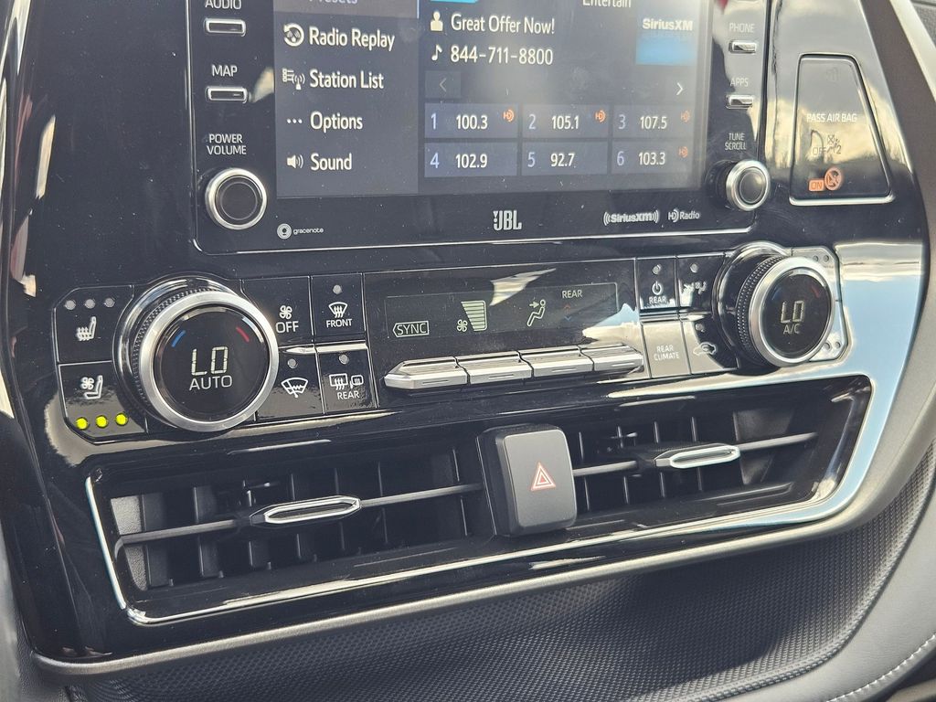 2021 Toyota Highlander Limited photo 22