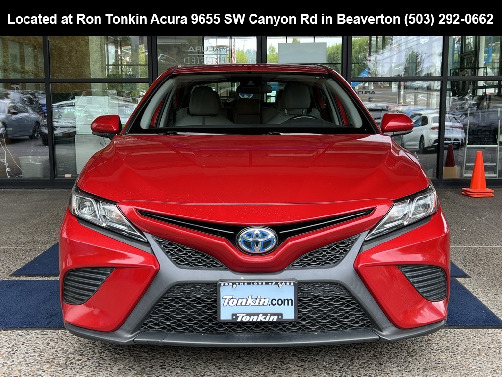 2019 Toyota Camry Hybrid SE photo 3