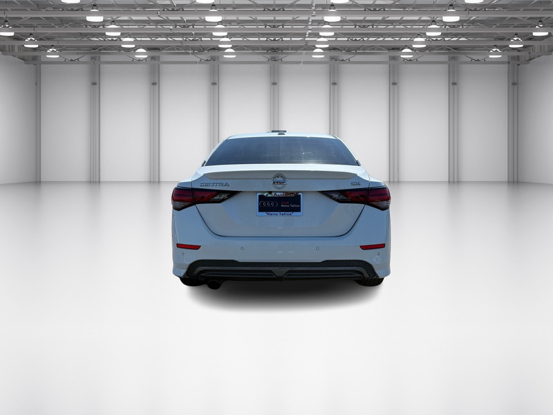 2022 Nissan Sentra SR photo 3