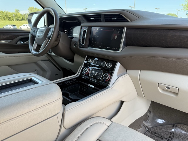 2023 Gmc Yukon Denali photo 8