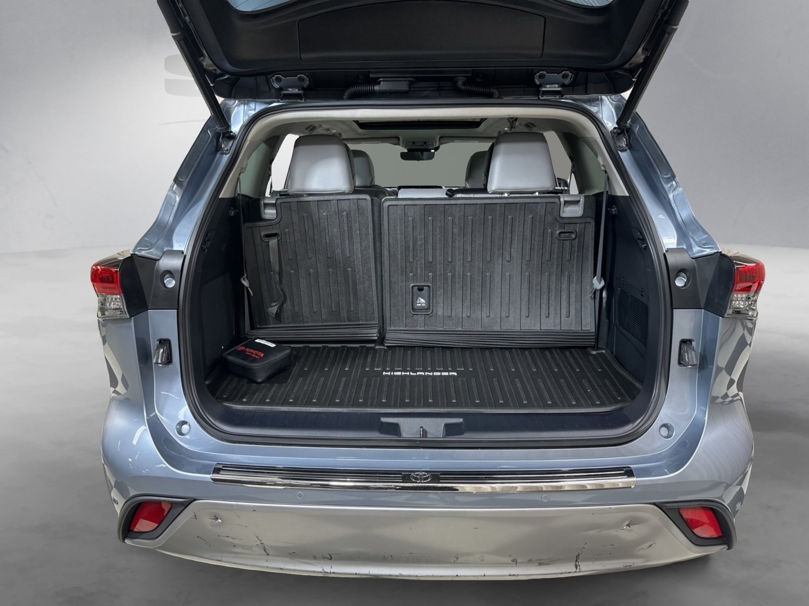 2021 Toyota Highlander Platinum photo 22