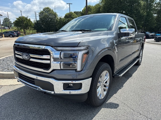 2025 Ford F-150 Lariat photo 4
