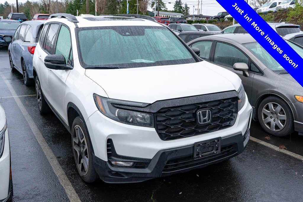 2023 Honda Passport Elite's photo