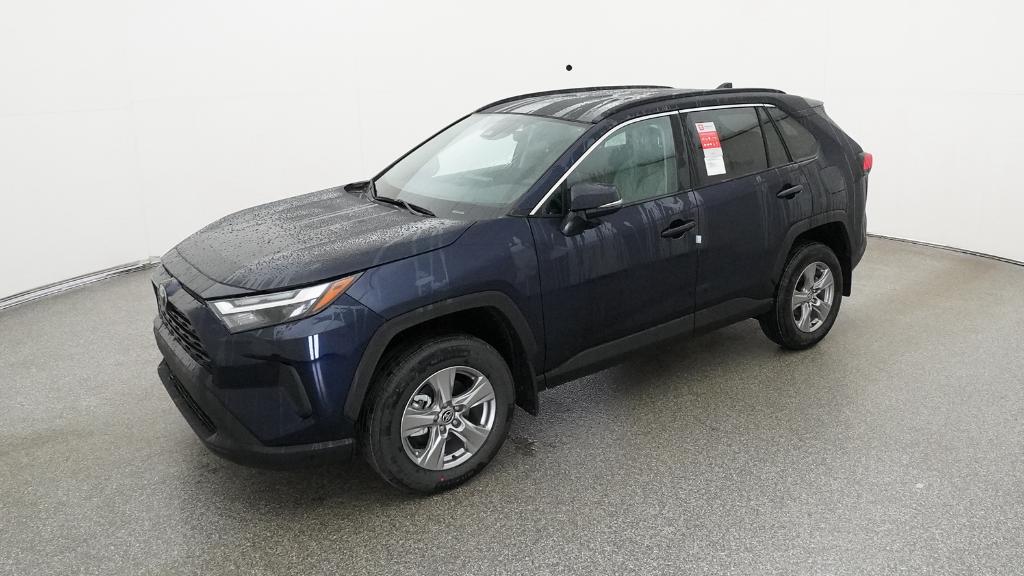 2025 Toyota RAV4 XLE's photo