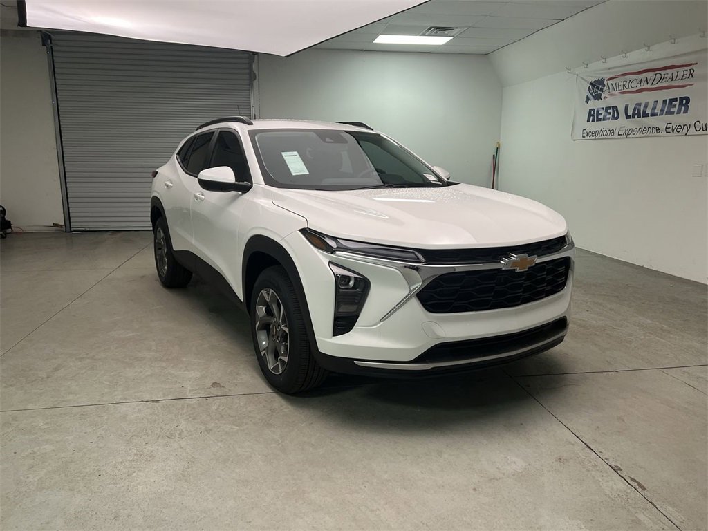 2026 Chevrolet Trax LT's photo