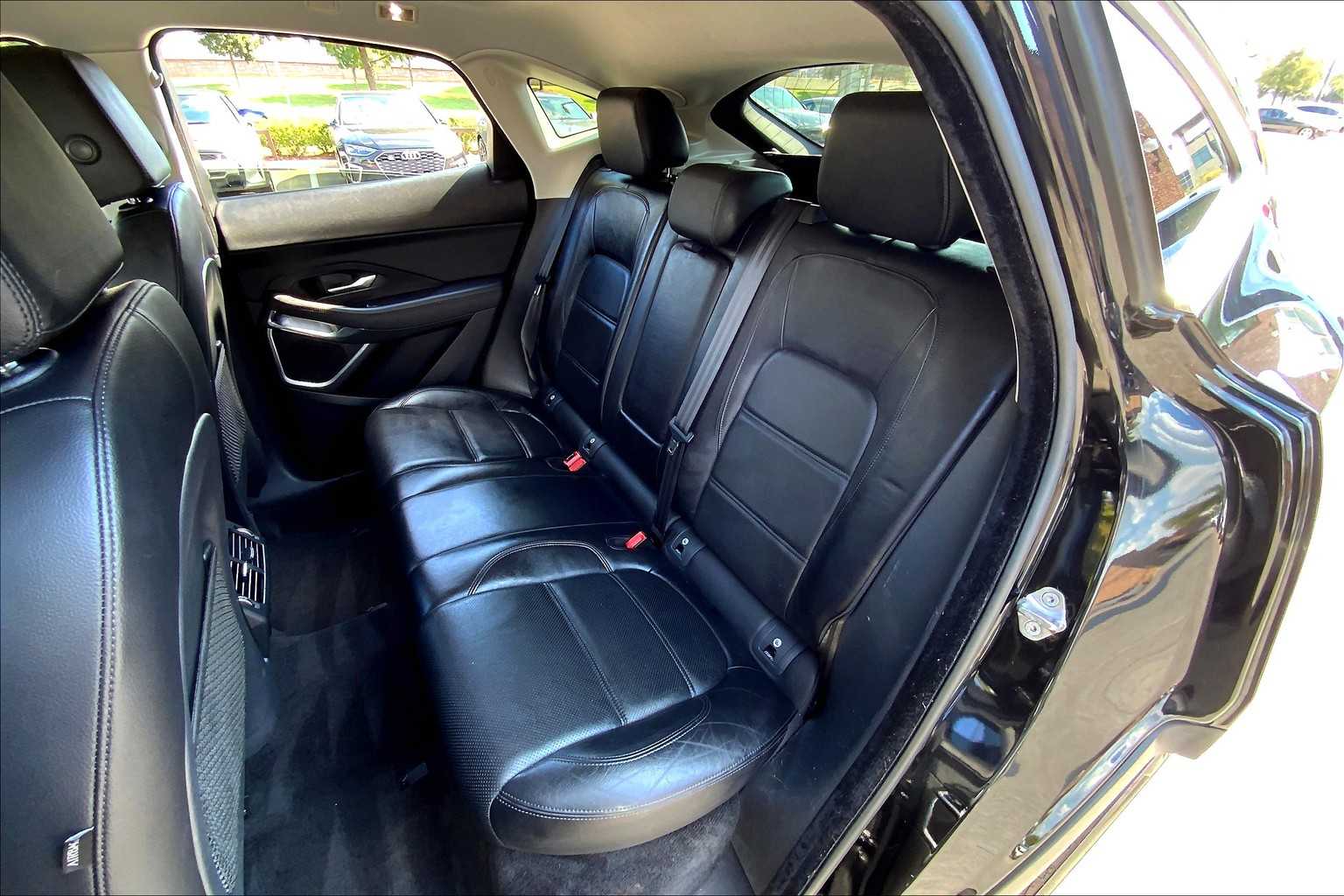 2018 Jaguar E-PACE SE photo 18