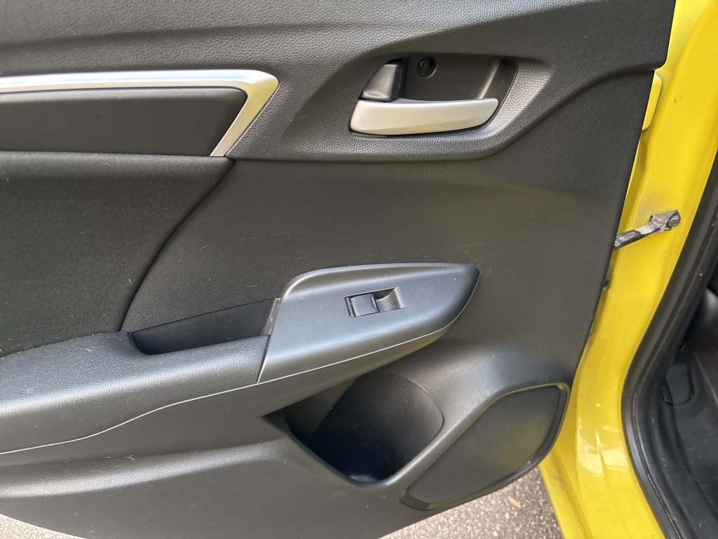 2015 Honda Fit LX photo 4