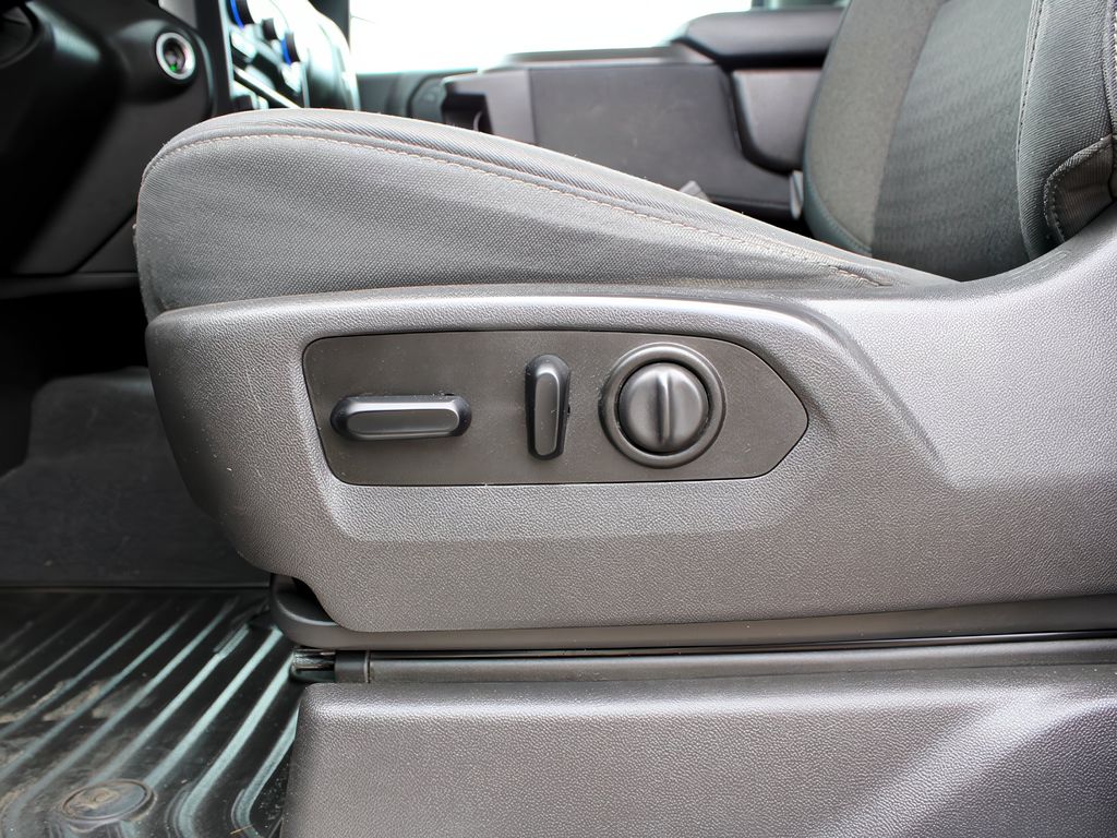 2019 Chevrolet Silverado 1500 RST photo 13