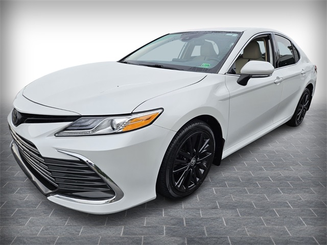 2023 Toyota Camry XLE photo 3