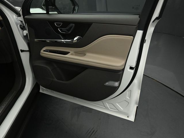 2023 LINCOLN CORSAIR - Image 33