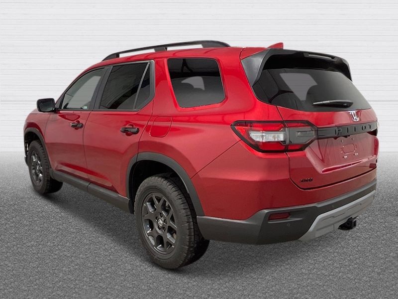 2025 Honda Pilot TrailSport photo 3