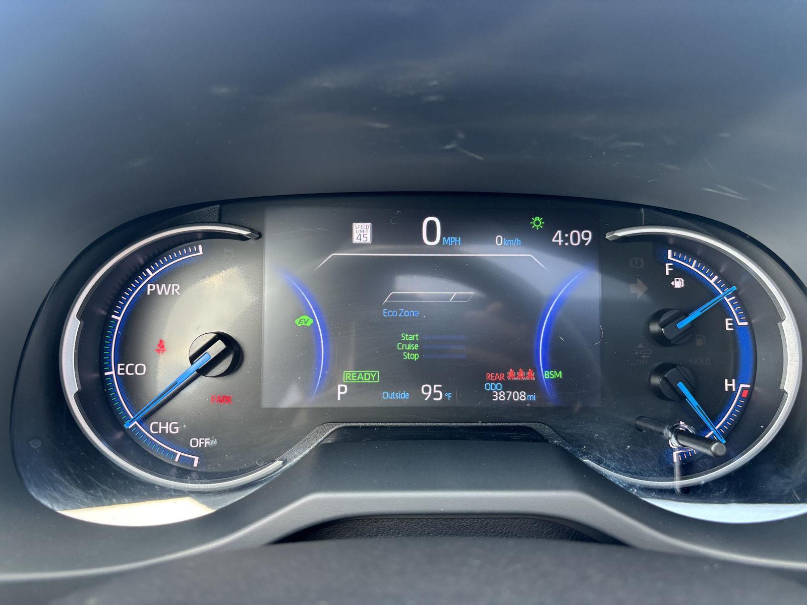2023 Toyota RAV4 Hybrid XSE photo 32