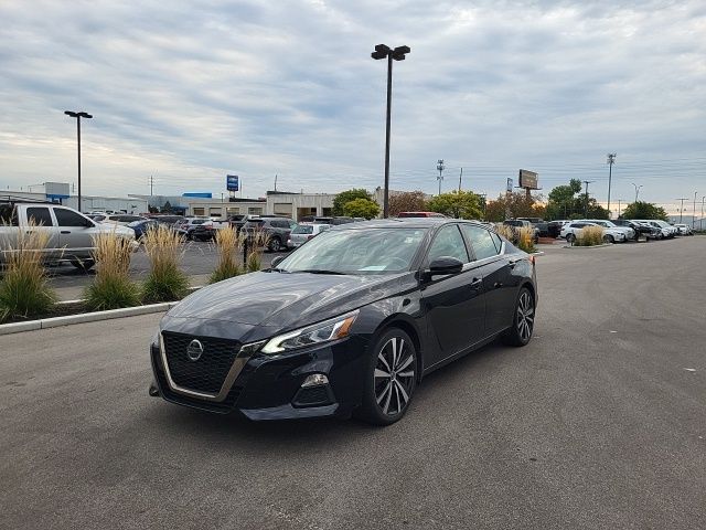2020 Nissan Altima SR photo 7