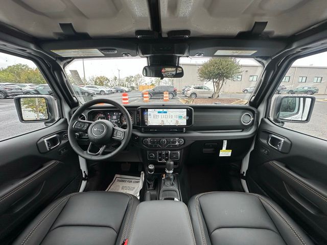 2025 Jeep Gladiator Sport photo 2