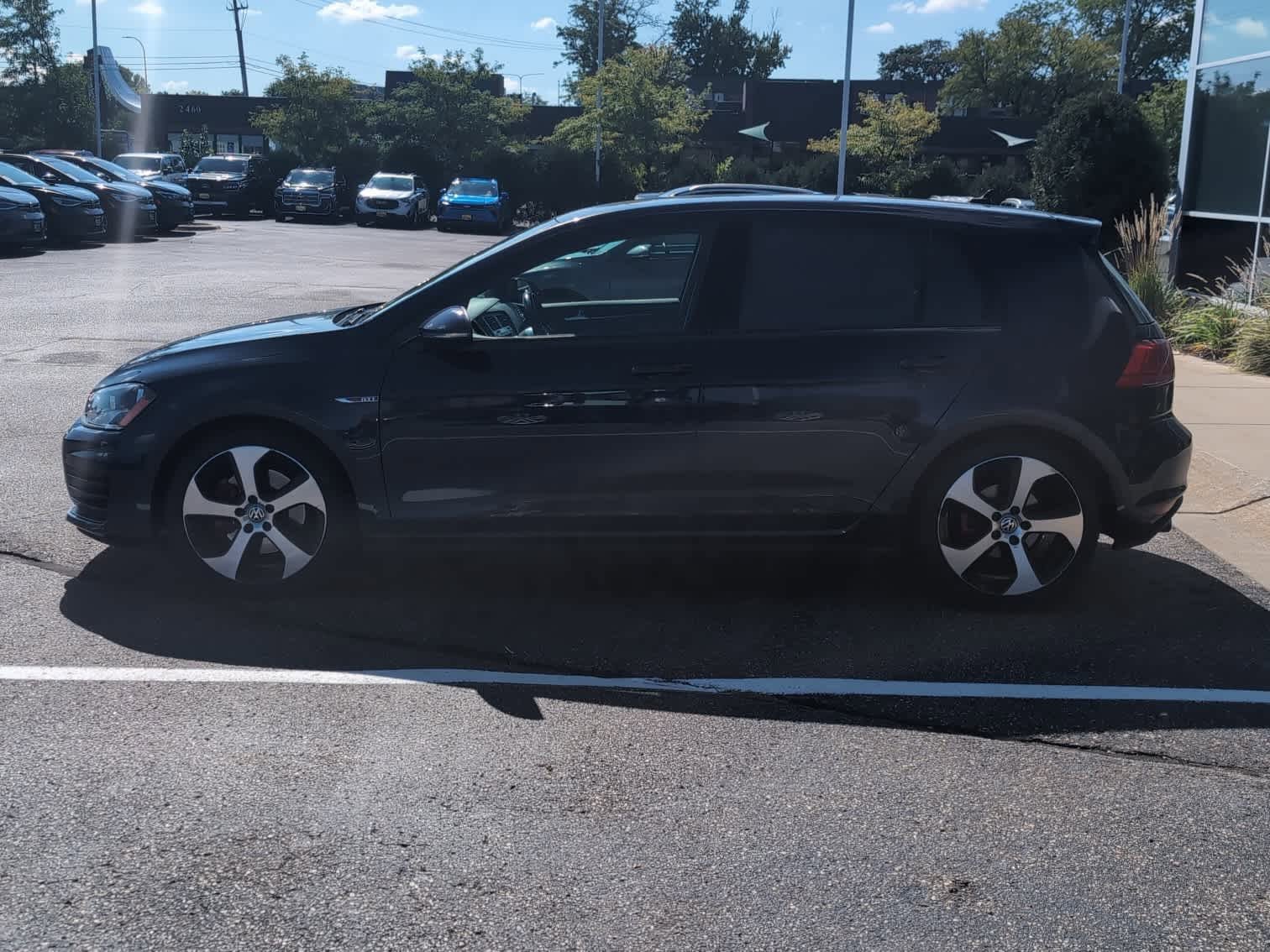 2015 Volkswagen Golf GTI S photo 2