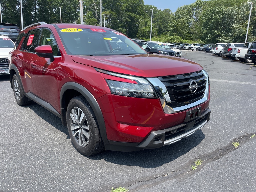 2024 Nissan Pathfinder SL photo 6