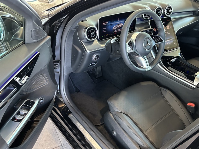 2025 Mercedes Benz C 300 photo 9