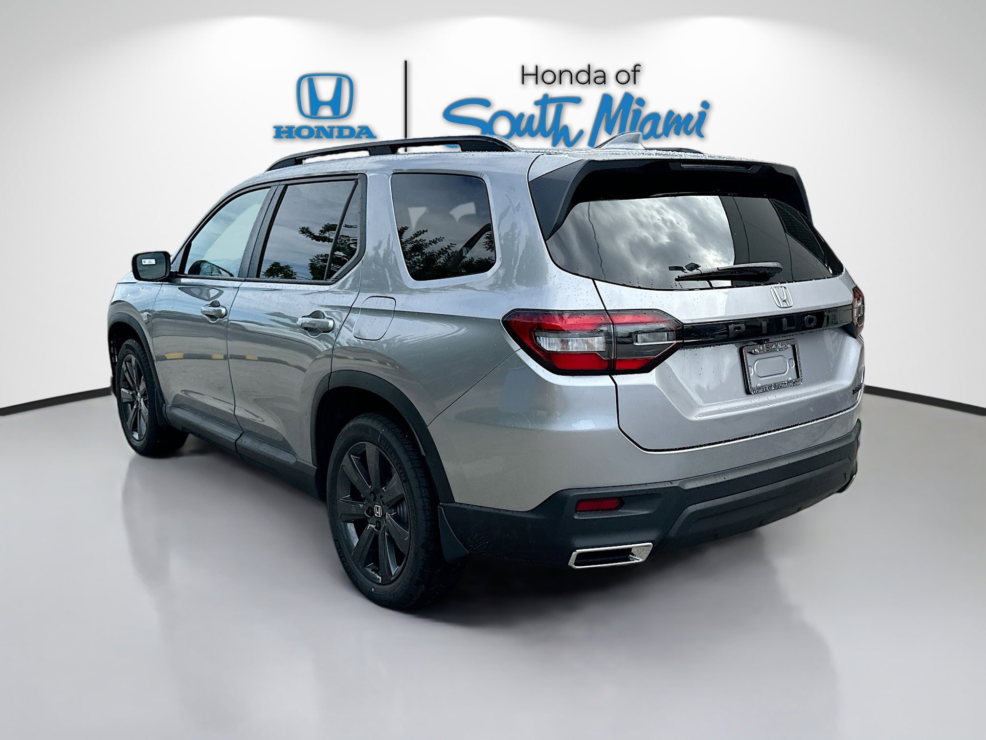 2025 Honda Pilot Sport photo 4