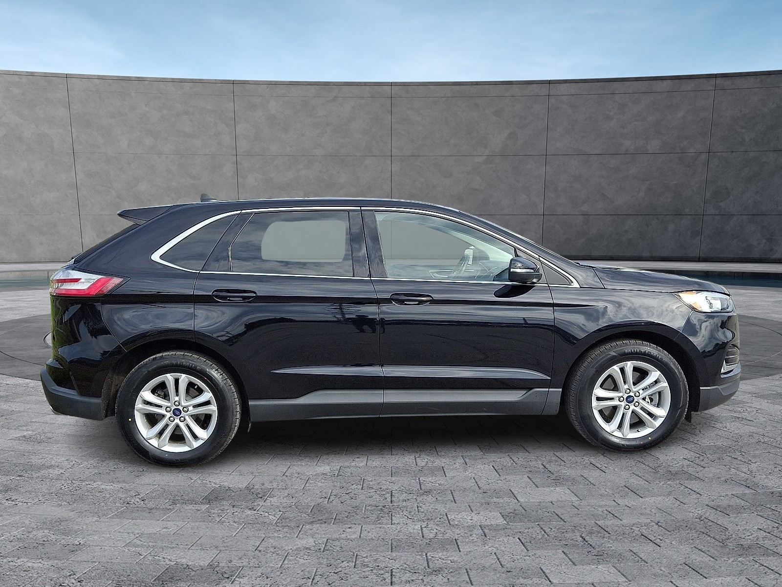 2020 Ford Edge SEL Sport photo 12