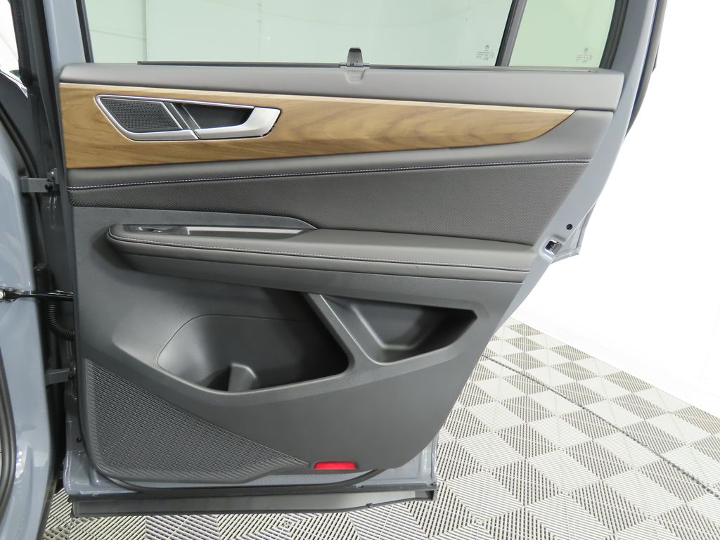 2026 Volkswagen Atlas SE Technology photo 27