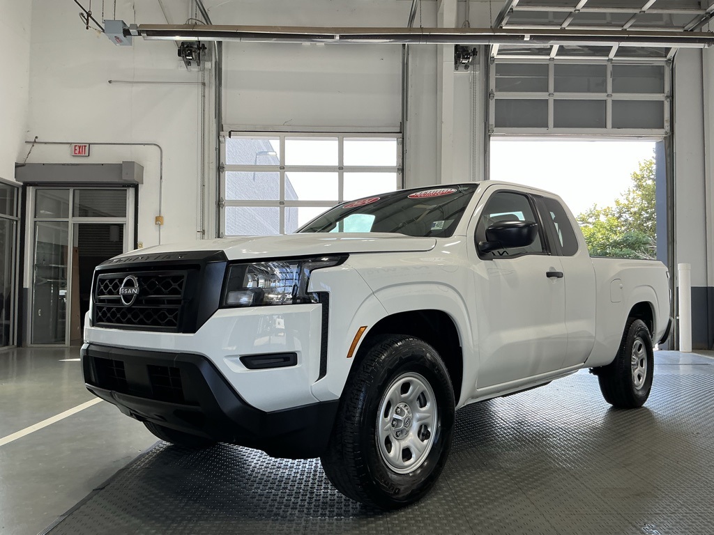 2024 Nissan Frontier S photo 2