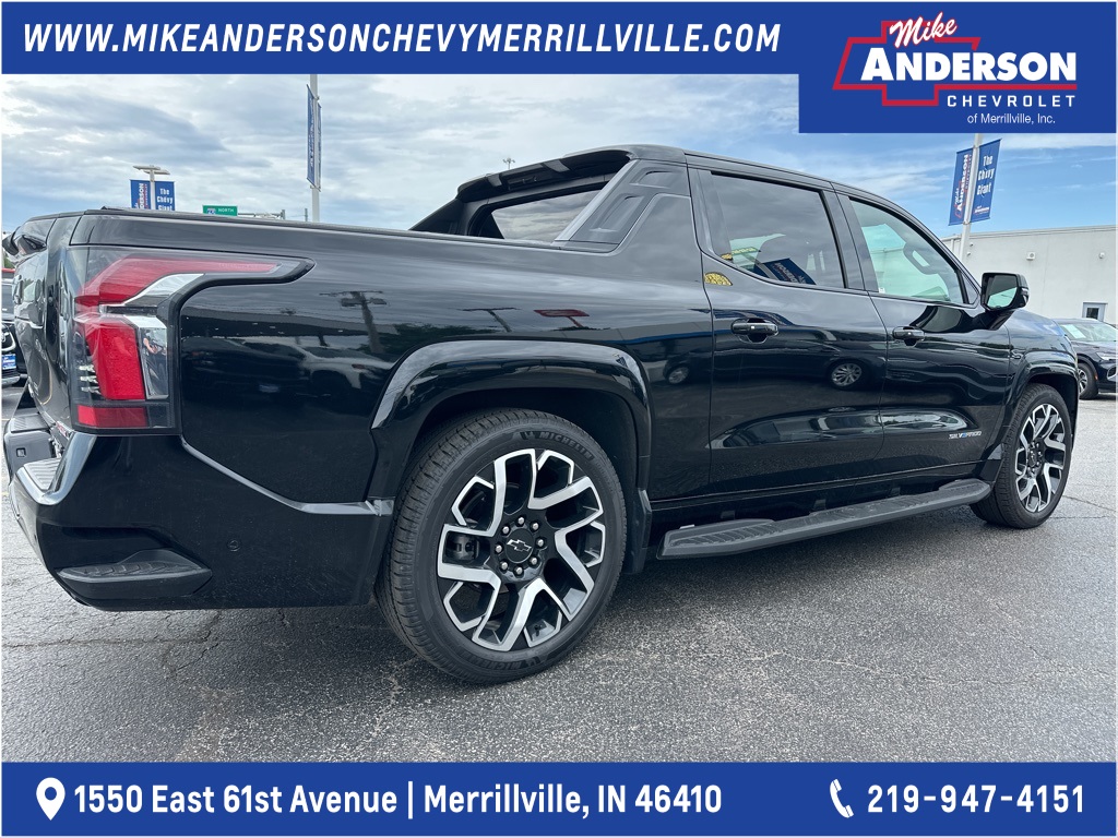 2024 Chevrolet Silverado EV RST photo 3
