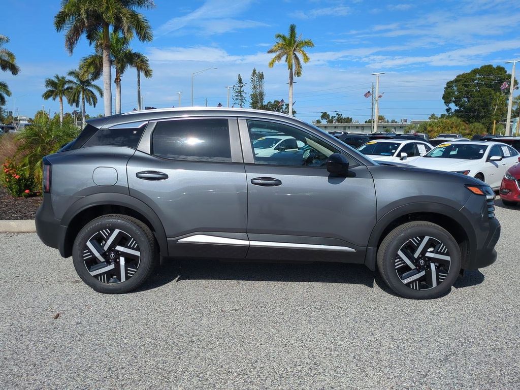 2026 Nissan Kicks SV photo 4