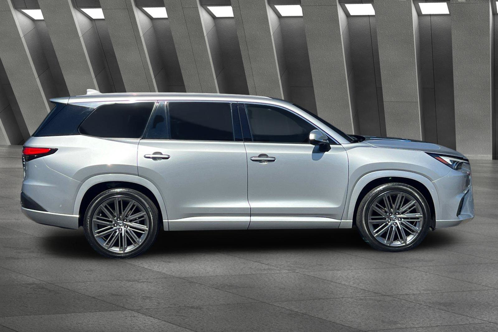2024 Lexus TX 350 Luxury photo 2