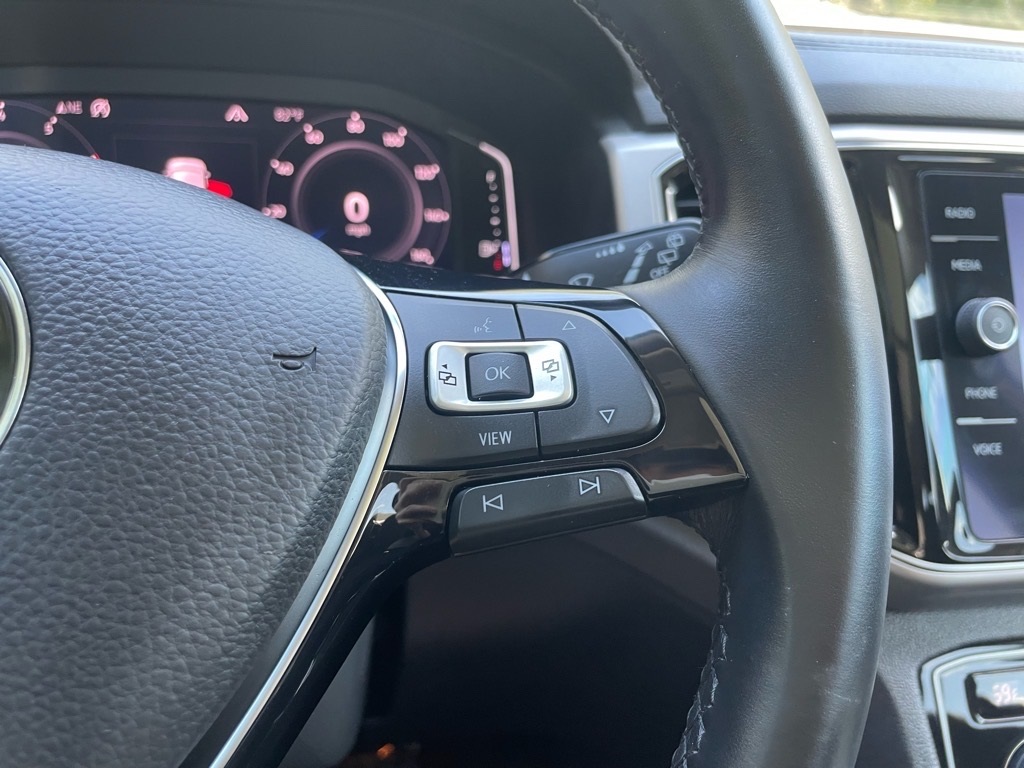 2019 Volkswagen Atlas SEL Premium photo 3