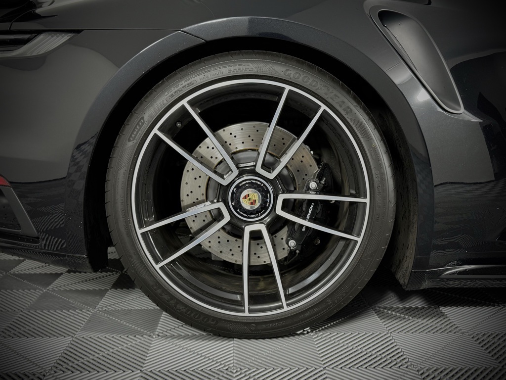 2021 Porsche 911 Turbo photo 17