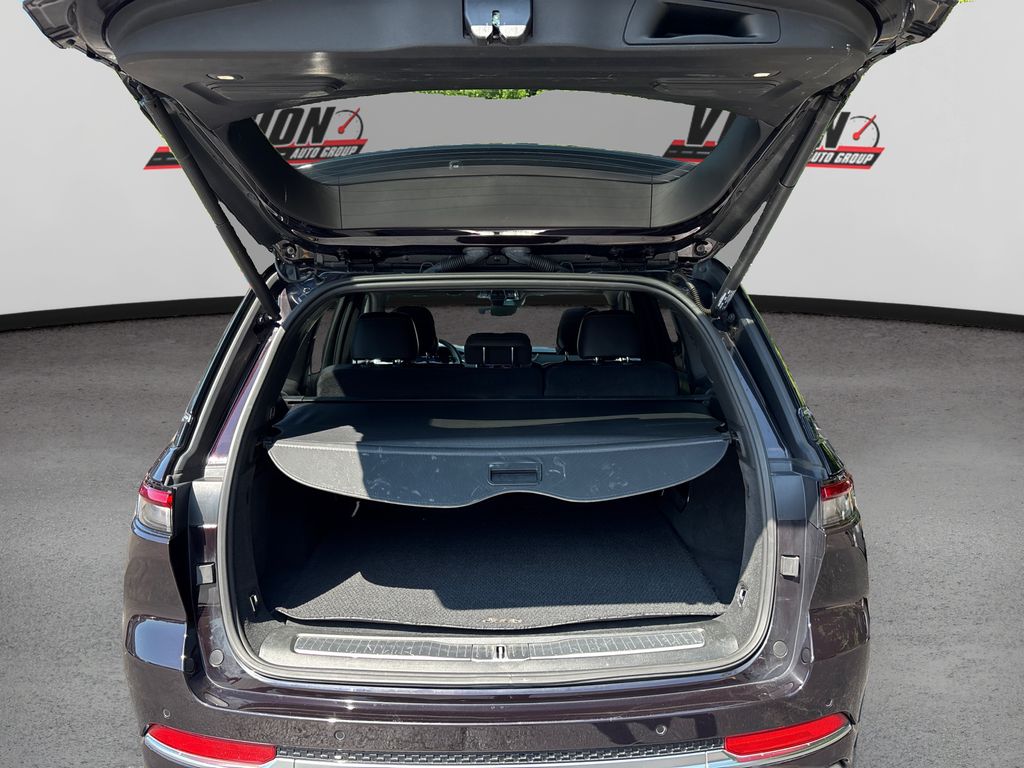 2022 Jeep Grand Cherokee Summit 4xe photo 8