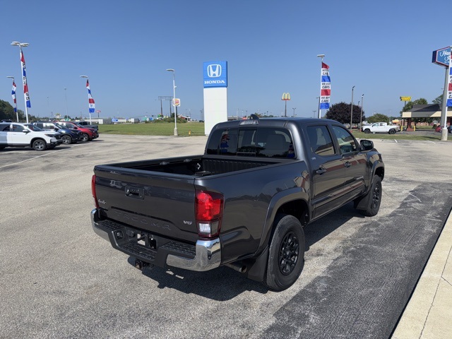 2022 Toyota Tacoma SR5 photo 4