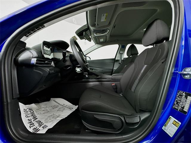 2025 Hyundai Elantra SEL Convenience photo 27