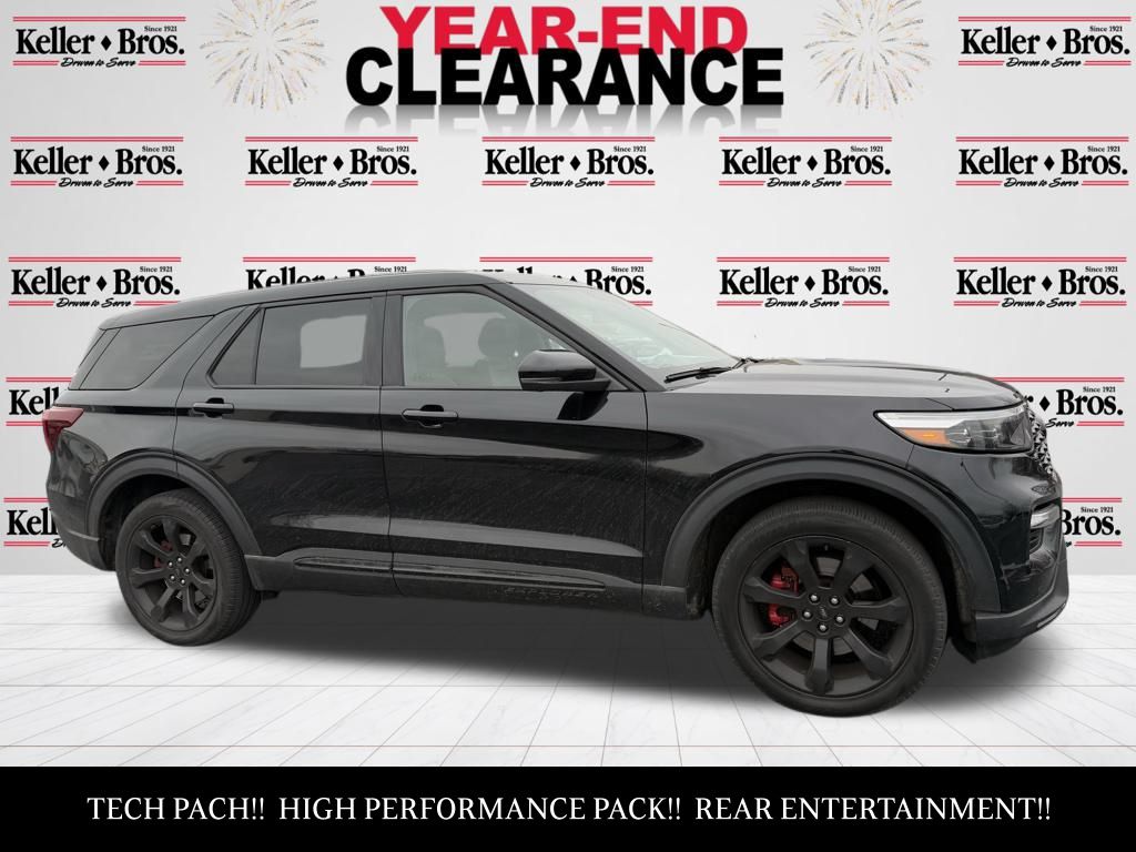 2022 Ford Explorer ST's photo