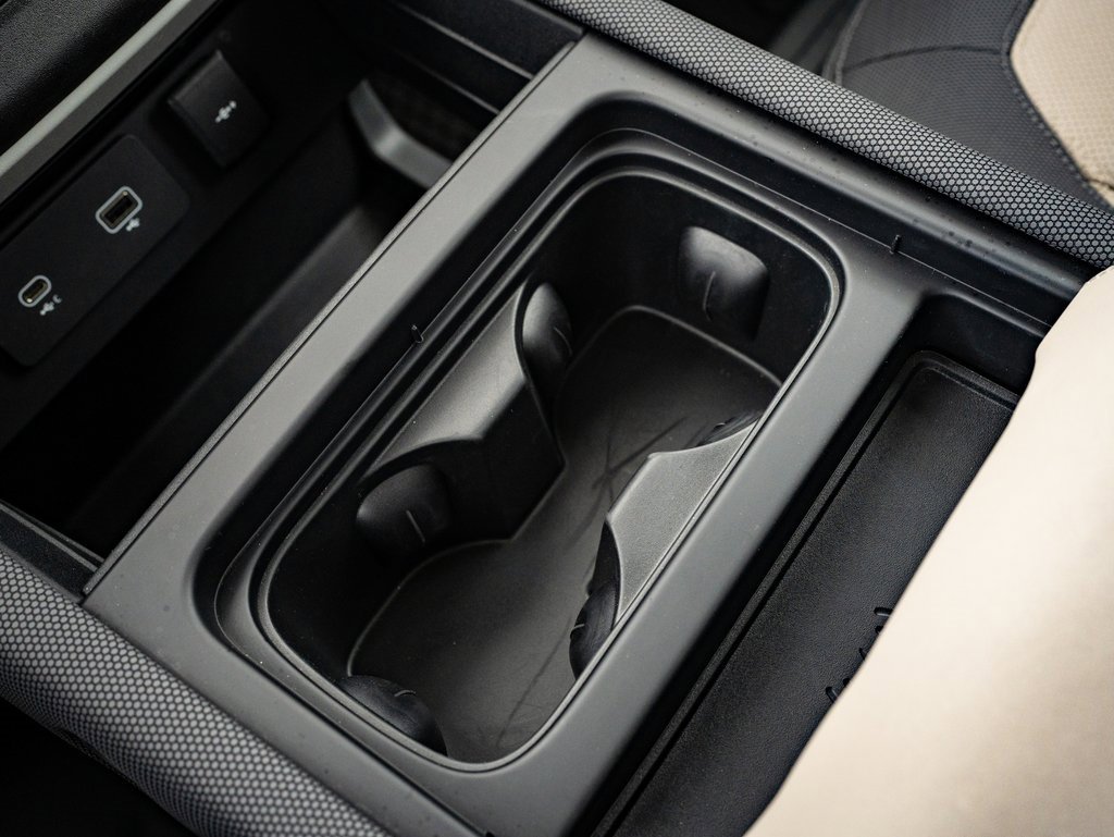 2022 Land Rover Defender 90 X-Dynamic S photo 30