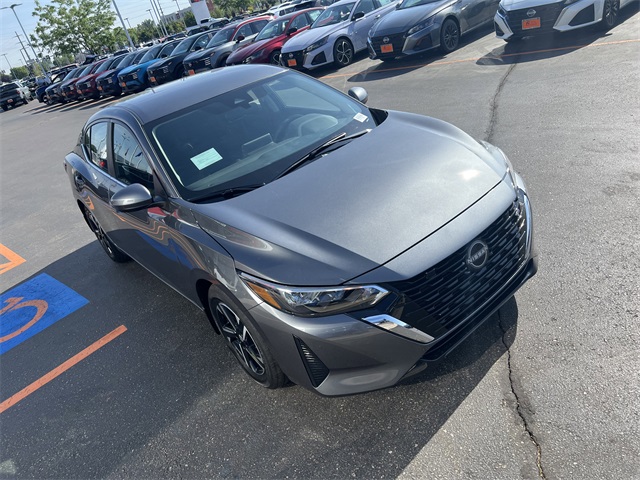2025 Nissan Sentra SV photo 3