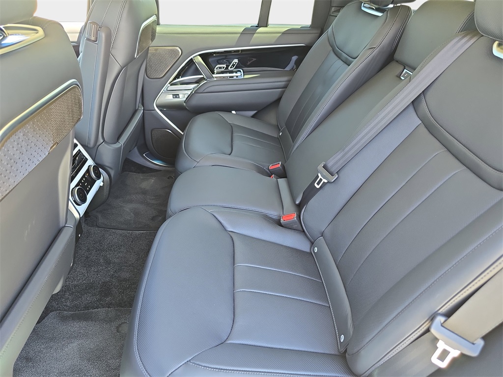2025 Land Rover Range Rover Autobiography photo 14
