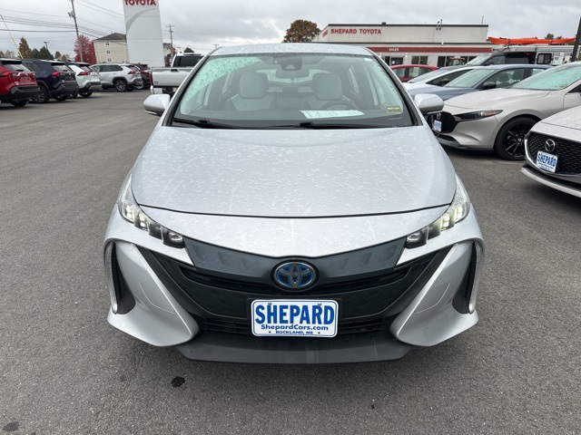 2021 Toyota Prius Prime XLE photo 2