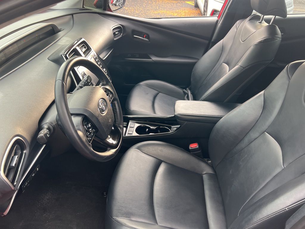 2021 Toyota Prius LE photo 4