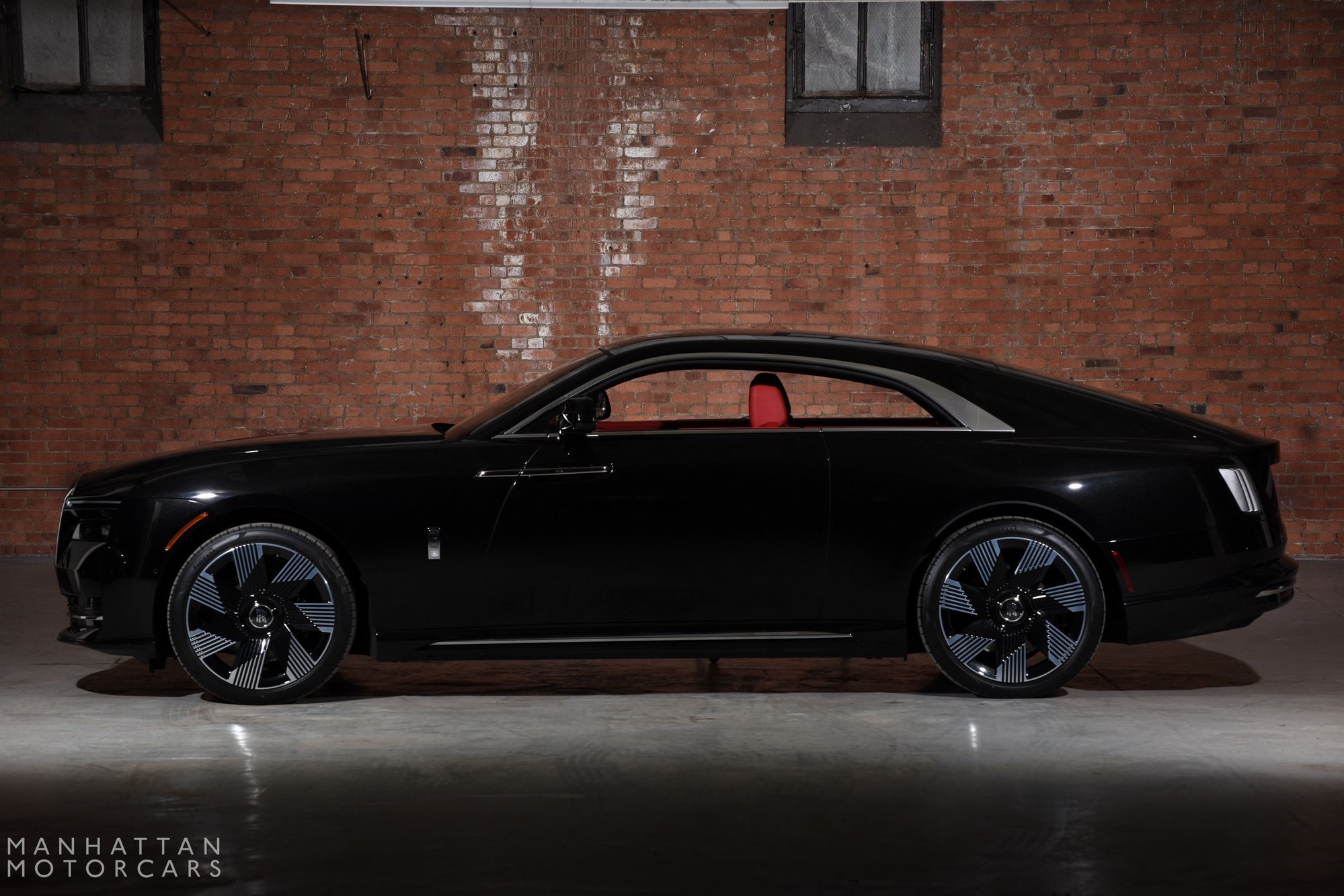 2025 Rolls Royce Spectre photo 2