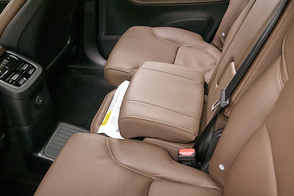 2023 VOLVO XC90 - Image 25