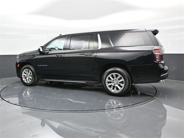 2024 Chevrolet Suburban Premier photo 2